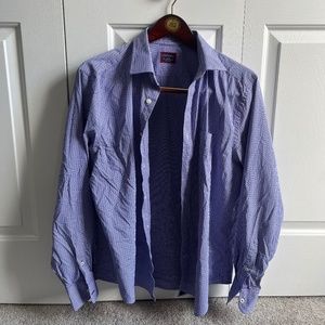 UNTUCKit Men’s shirt